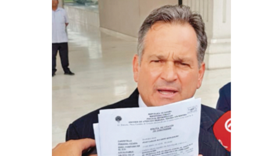 Navarro se notifica de denuncias y ataca al TE