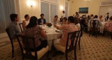 Un 'Kitchen take over', en la residencia del embajador de Estados Unidos