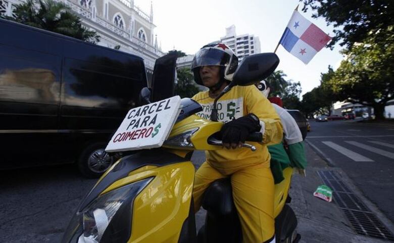 Ciudadanos piden un alto a la impunidad tras escándalo de sobornos de Odebrecht
