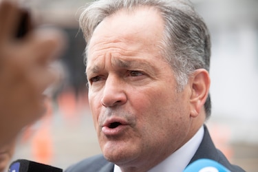 Minería ilegal, una ‘plaga continental’ financiada por el narcotráfico, advierte el ministro de Ambiente