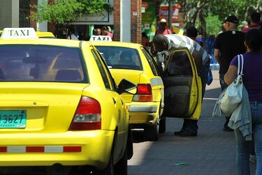 Desde hoy todos los taxis podrán circular de lunes a domingo sin restricciones