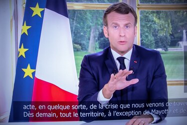 Francia logró su ‘primera victoria’ contra la pandemia, dice el presidente Emannuel Macron