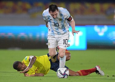 Argentina cede un agónico empate 2-2 ante Colombia en la eliminatoria a Catar-2022