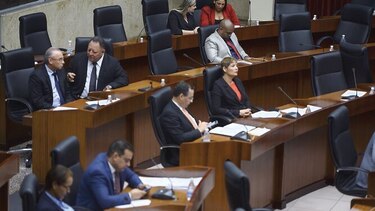 El pleno legislativo, como tribuna para ataques