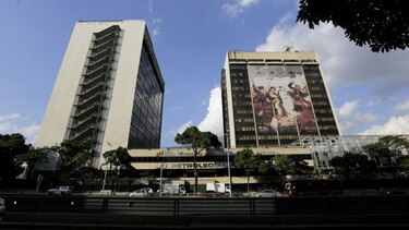 Estados Unidos anuncia sanciones contra PDVSA