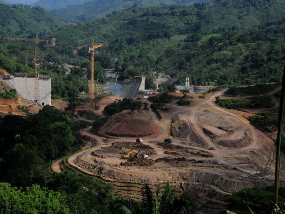 Empresa constructora se defiende de acusaciones de la cacica Carrera