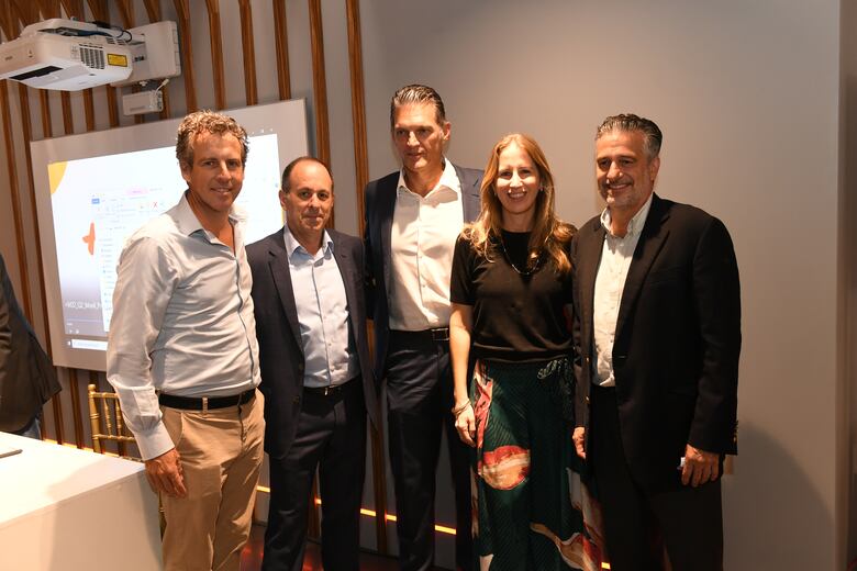 +Móvil y Banco General celebran alianza para mejorar la experiencia de sus clientes