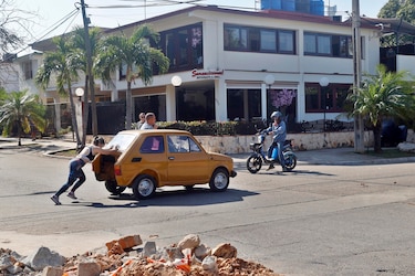 Trump vuelve a hablar de diálogo con Cuba mientras la situación se agrava en la isla