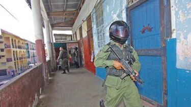 Colonenses se debaten entre la paz y la violencia