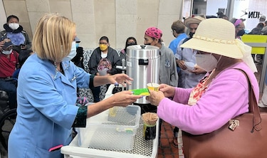 Colecta anual de alcancías de Adavion para el Instituto Oncológico Nacional
