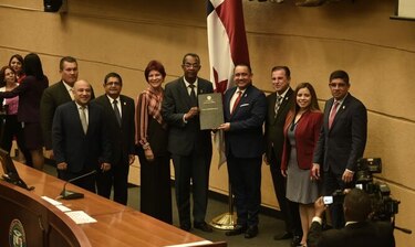 Comenenal rechaza que se eleve la CSS a rango constitucional