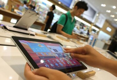 Apple y Samsung llegan a tribunales con su queja por teléfonos inteligentes