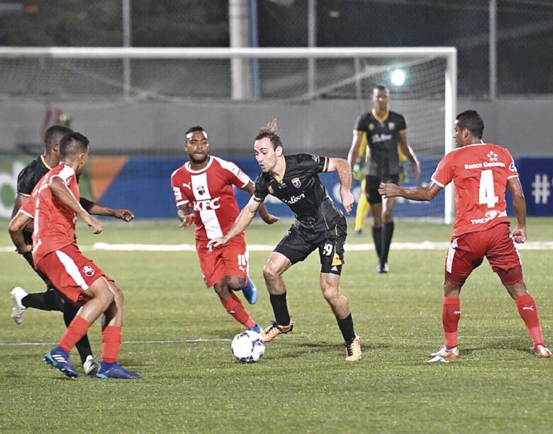 Dos grandes y dos revelaciones, cara a cara por un cupo a la final