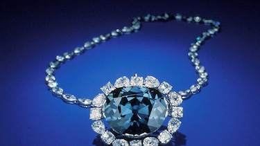 Científicos revelan cómo se forman los diamantes azules