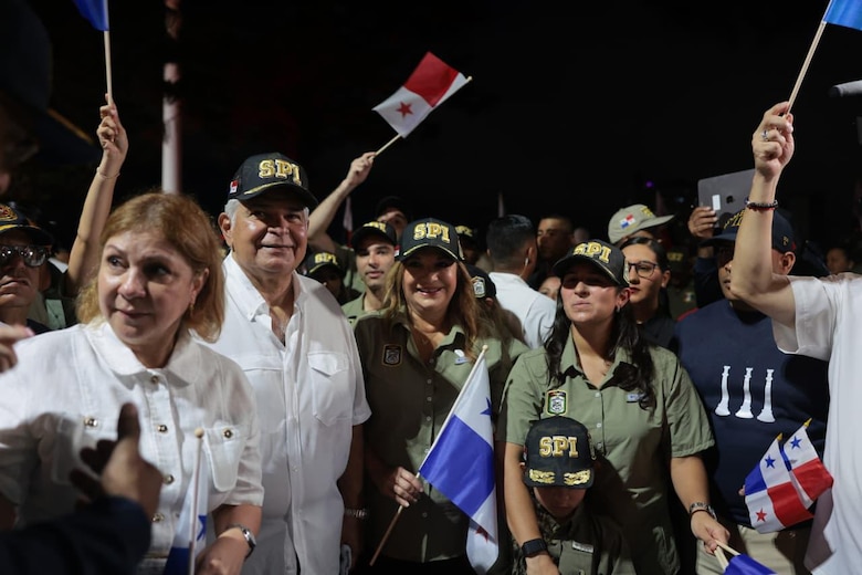Con dianas al amanecer, Panamá inicia las Fiestas Patrias 2025