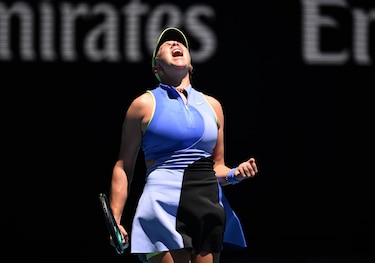 Anisimova arrolla a Stearns y se mete en octavos de Australia