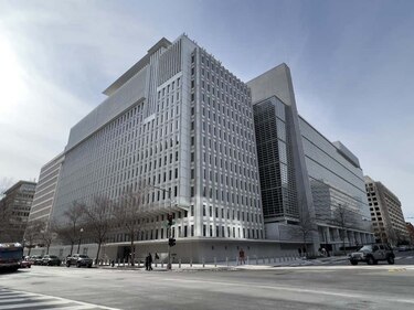 Banco Mundial aprueba ayuda inmediata de $489 millones para Ucrania