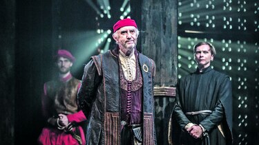 Jonathan Pryce regresa al teatro