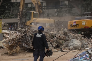 Gobierno de Venezuela eleva a unos 235 los muertos y a 4,300 los heridos por terremotos