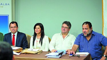Nicaragüense gana premio Rogelio Sinán 2016-2017