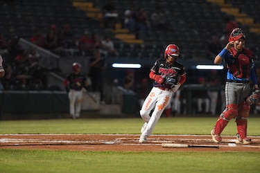 Luis Rivera alcanza los 100 imparables en la categoría juvenil