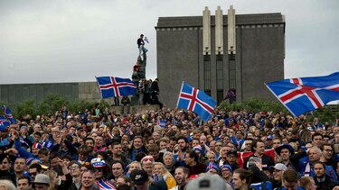 La victoria 'increíble' ante Inglaterra sigue retumbando en Islandia