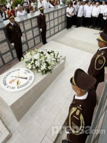 Con romería y colocación de ofrenda recuerdan a Amador Guerrero