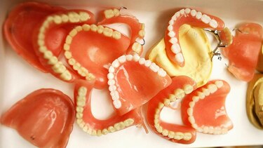 Cuáles son las ventajas de agregar flúor al agua potable y por qué Estados Unidos quiere dejar de hacerlo