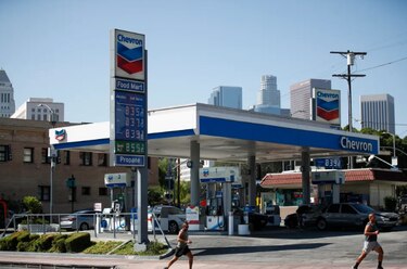La petrolera Chevron envía al menos 11 buques cisterna a Venezuela