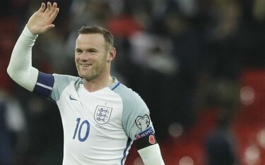 Rooney pide perdón por su conducta tras ser fotografiado ebrio