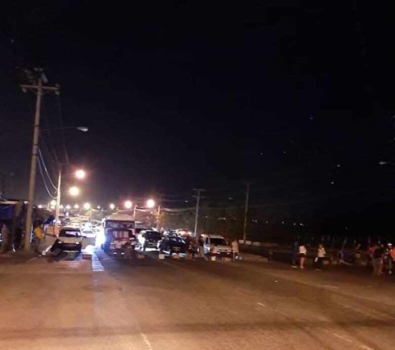 Manifestantes reabren la carretera Panamericana; trasladan a estudiantes que estaban en Pacora