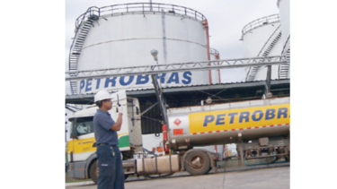 Petrobras se aleja de las coberturas de petróleo 
