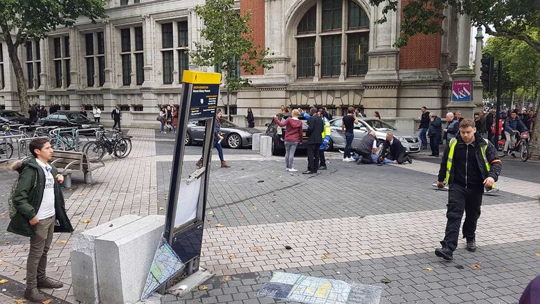 Policía británica dice que el incidente automovilístico no es acto terrorista