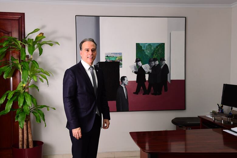 La misión bifocal de la Cancillería