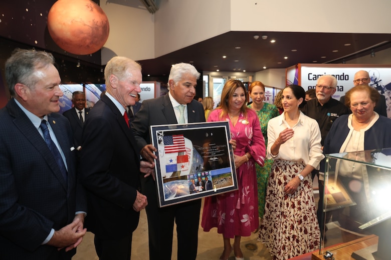 ‘Ojos en el espacio’, una nueva exhibición sobre la exploración espacial en el Biomuseo
