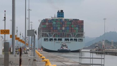 Canal de Panamá aporta mil 650 millones de dólares al Estado