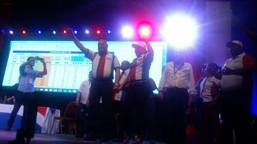 Benicio Robinson vence a Camilo Alleyne; se reelige como presidente del CEN del PRD