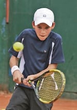 Promesas del tenis local se exhiben