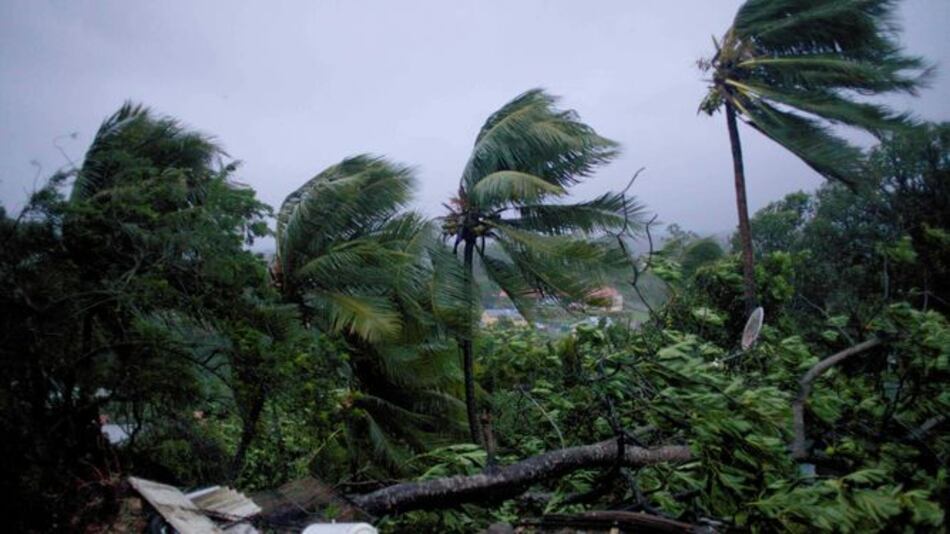El huracán María devasta Dominica y amenaza Guadalupe