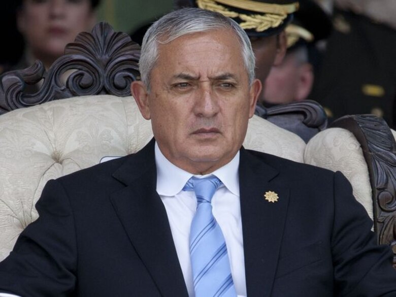 Comisión pide al Congreso que le quite inmunidad a Pérez Molina