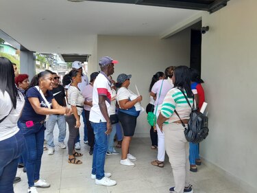 Exfuncionarios de la alcaldía de San Miguelito reclaman a Irma Hernández el pago de sus prestaciones