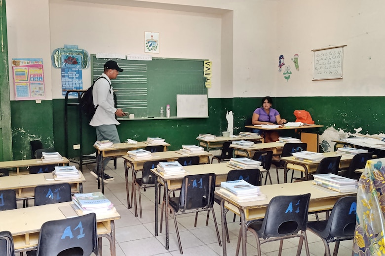 Faltan profesores y uniformes: la crisis lastra el inicio del curso escolar en Cuba