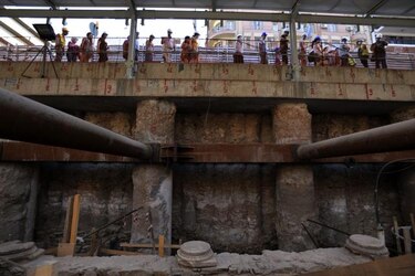 Trabajos del metro en Grecia revelan antigua ruta romana