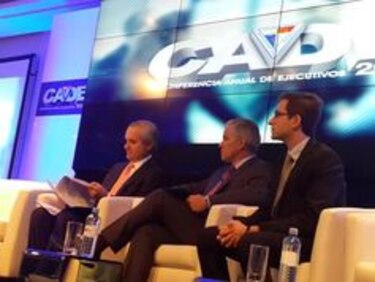 Empresarios discuten sobre desafíos del país como 'plataforma logística'