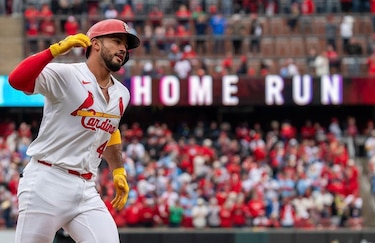 Iván Herrera se convirtió en el primer receptor de los Cardenales en conectar tres jonrones en un partido