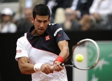 Djokovic sufre ante Ferrer, pero avanza a las semifinales de Roma