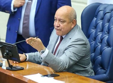 Asamblea impone agenda propia pese a opinión ciudadana