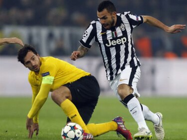 Juventus y Tévez se pasean en Dortmund hasta los cuartos