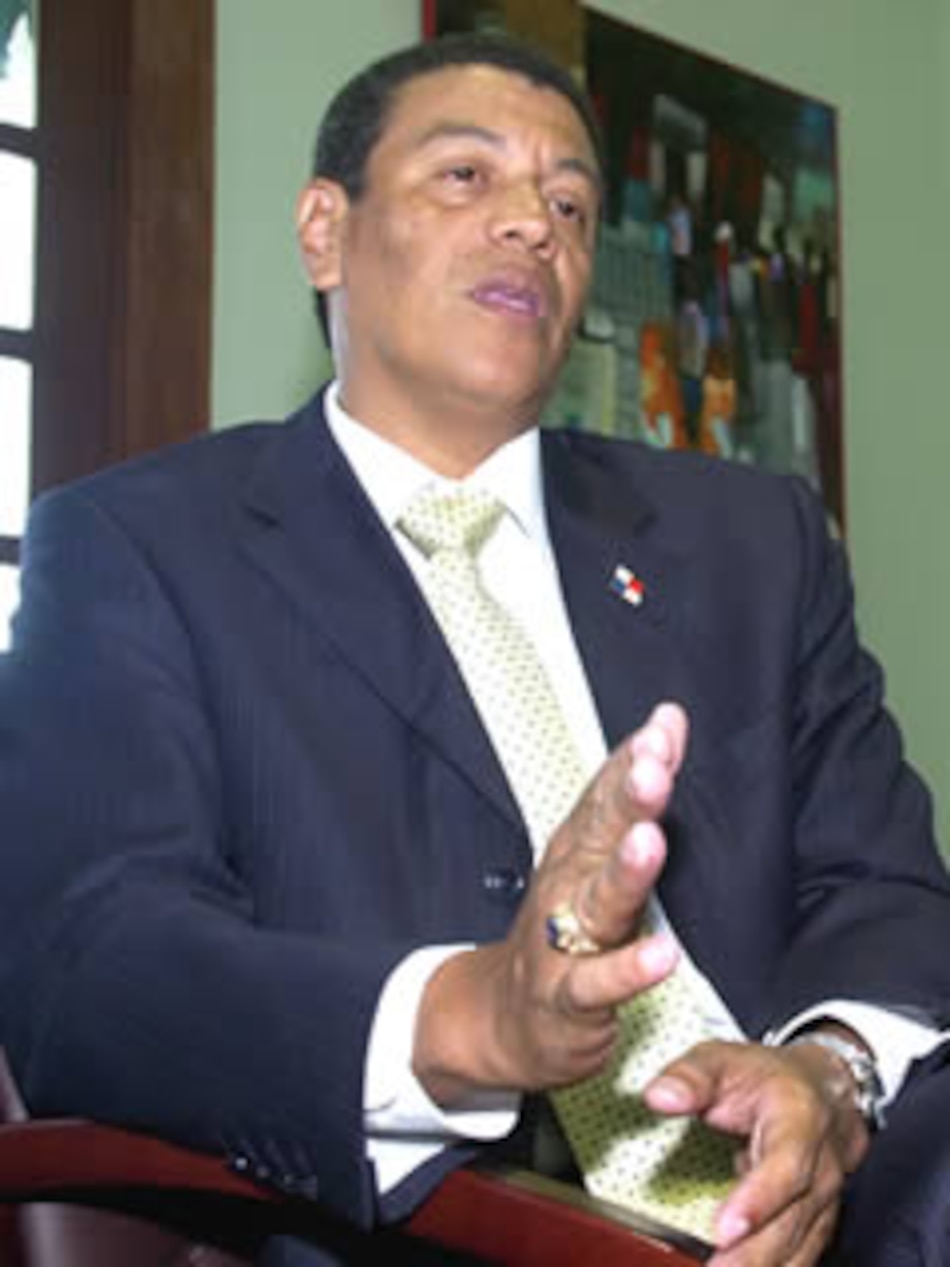 Muere en balacera el director del Inac