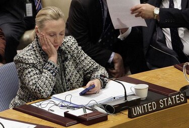 FBI revela informe sobre la investigación de los emails de Hillary Clinton
